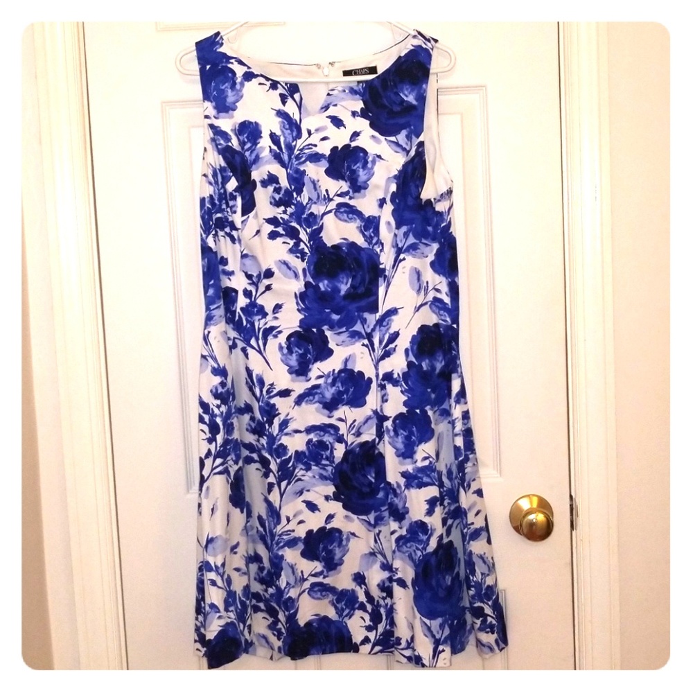 Blue and white flower sleeveless dress